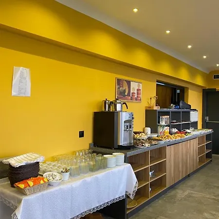 Hotel Roy